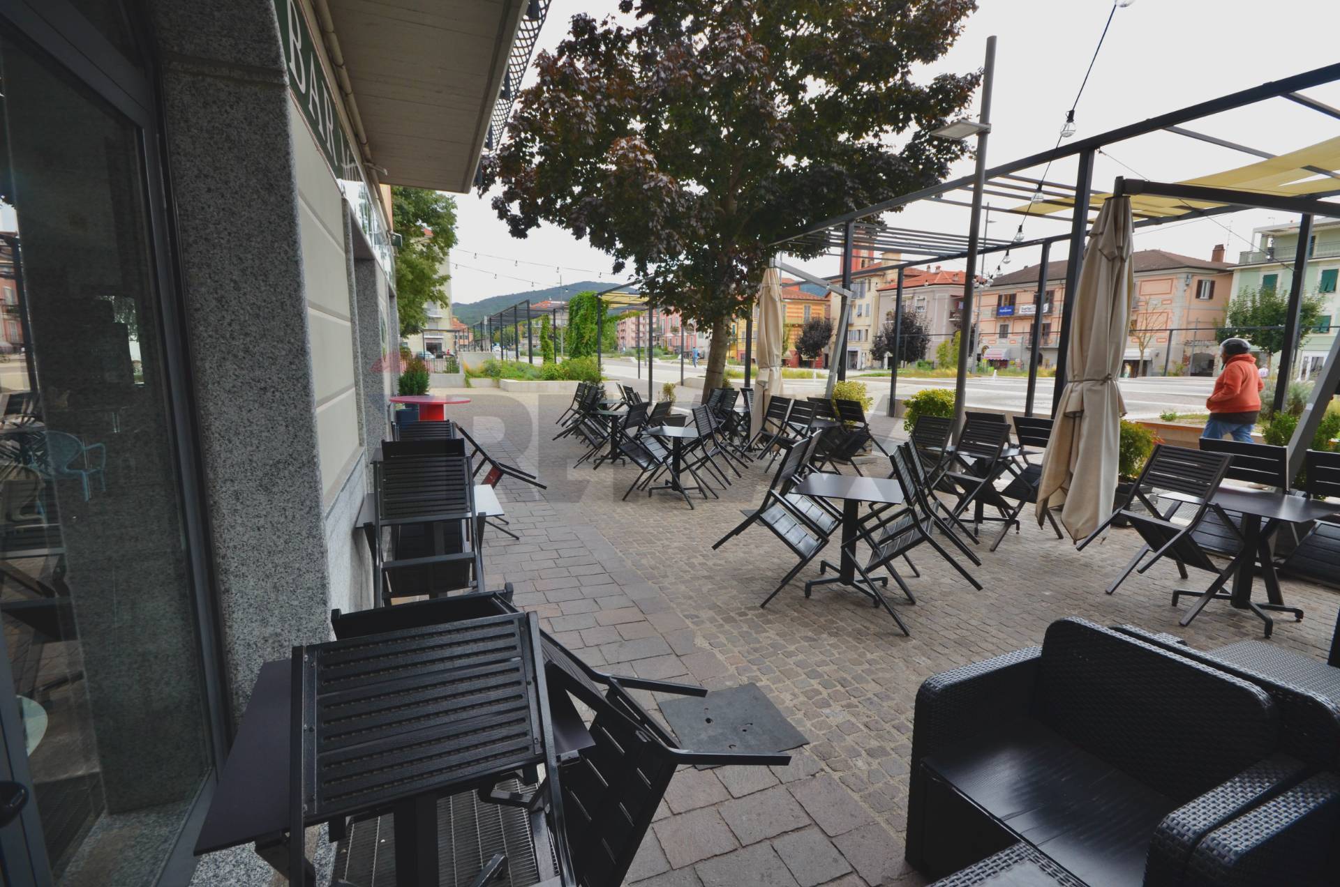 Bar in vendita a Cairo Montenotte, Centro