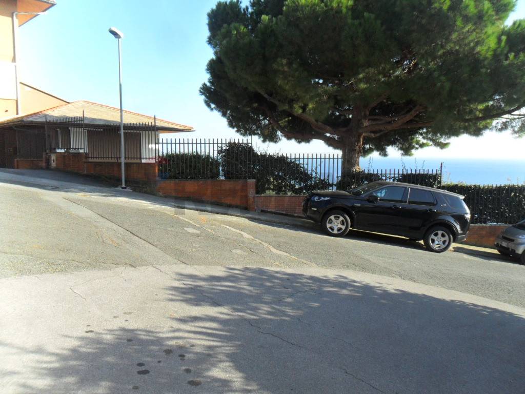 Garage/Box in vendita a Varazze