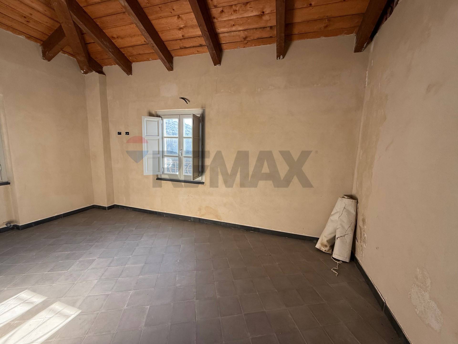 Porzione di casa in vendita a Tovo San Giacomo, Briffi