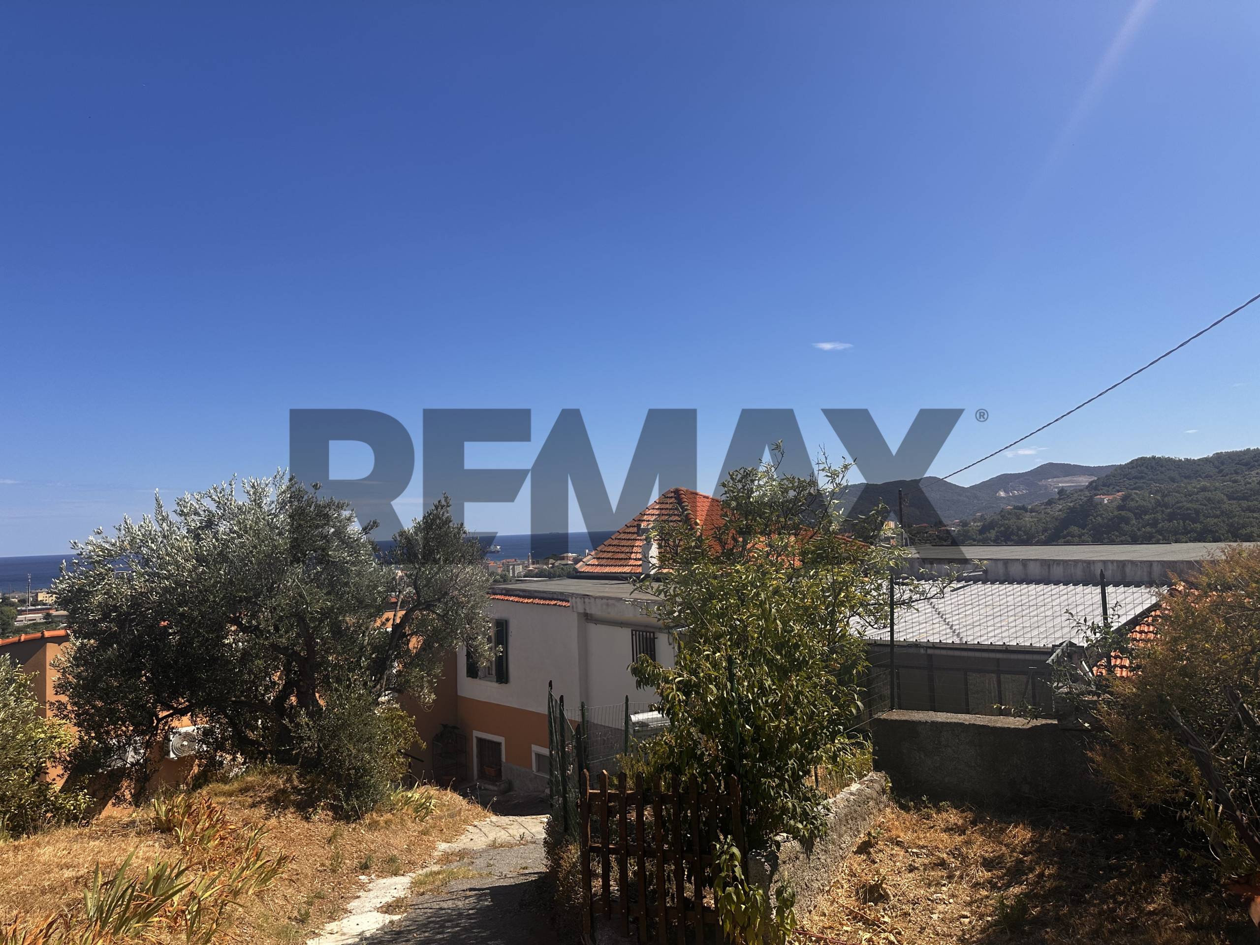 Casa Semindipendente in vendita a Savona, LeginoZinola