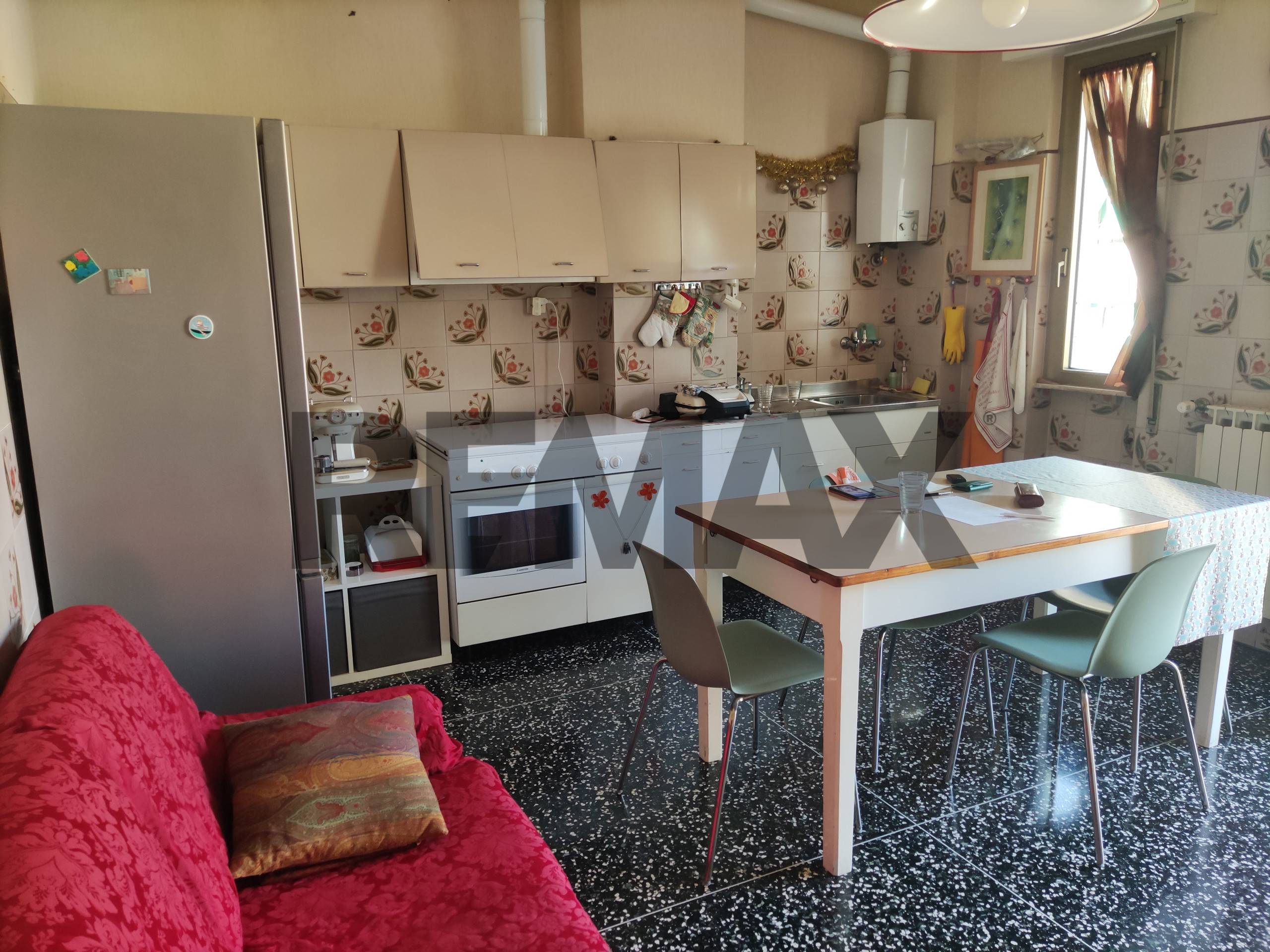 Appartamento in vendita a Savona, Lavagnola