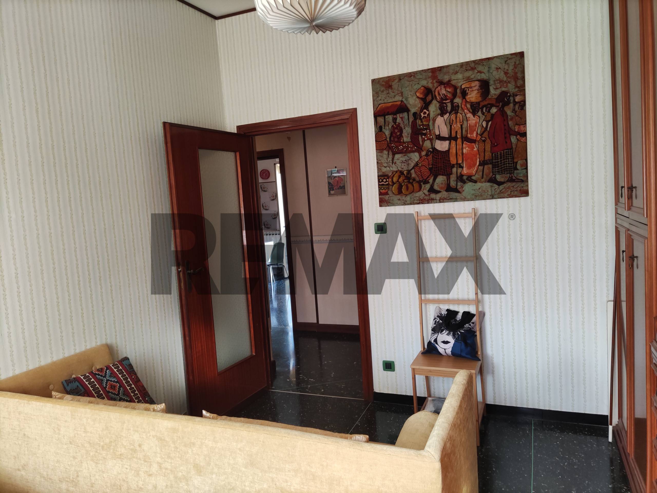 Appartamento in vendita a Savona, Lavagnola