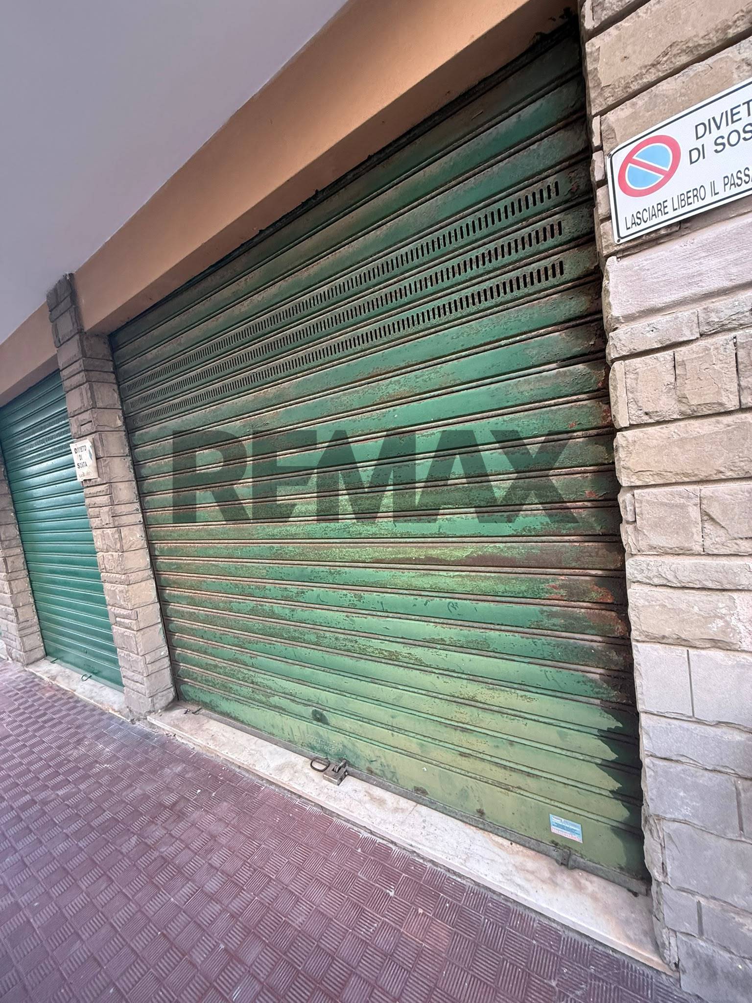 Garage/Box in vendita a Savona, Fornaci
