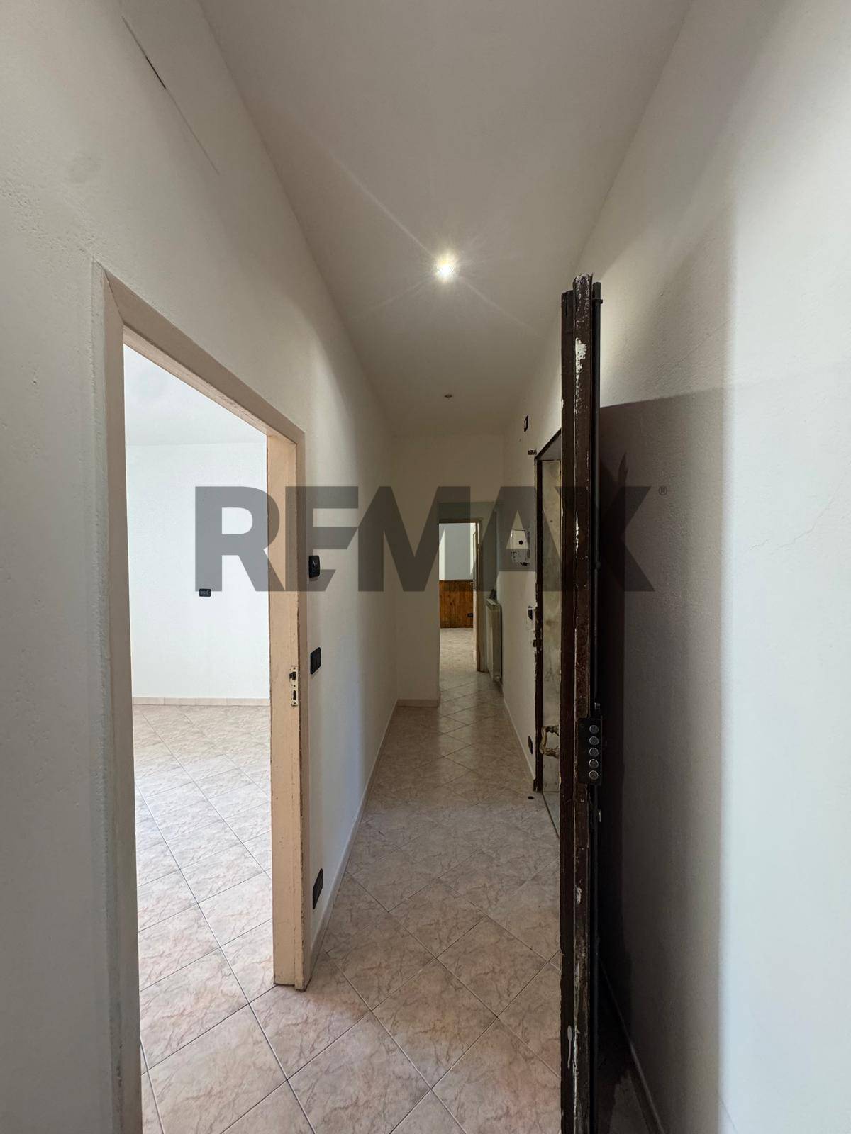 Appartamento in vendita a Savona, Lavagnola