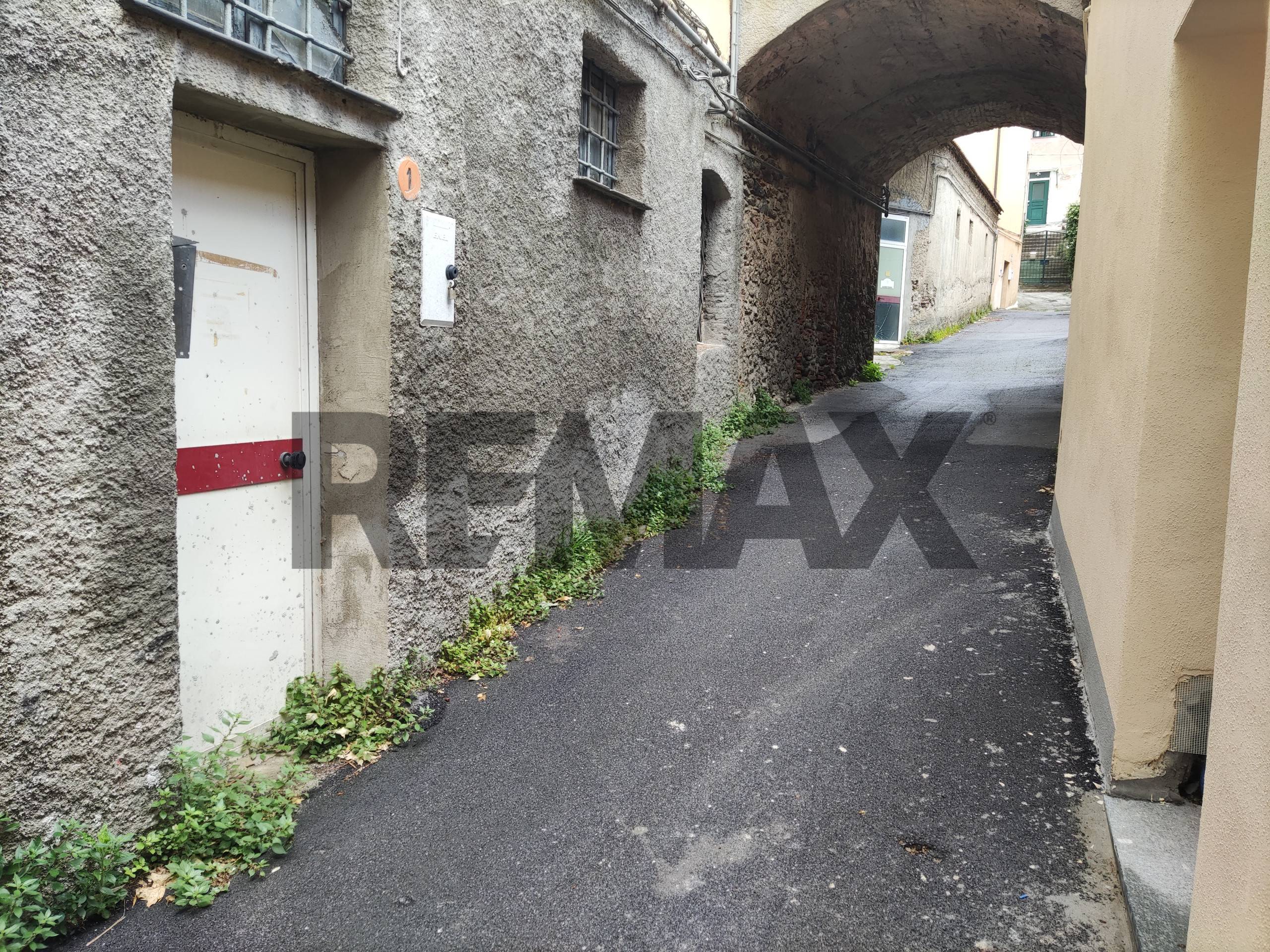 Commerciale Altro in affitto a Quiliano