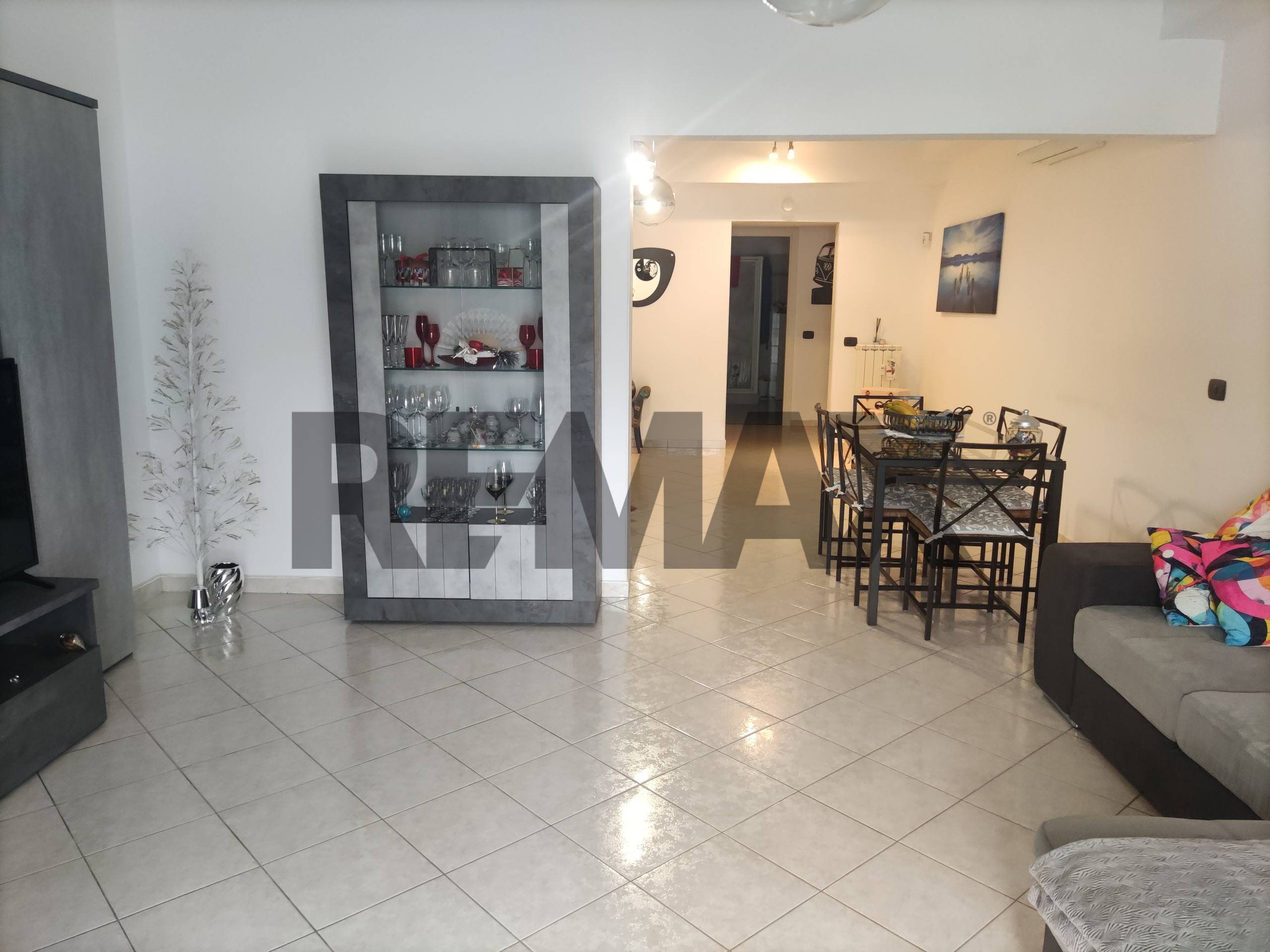 Appartamento in vendita a Savona, Lavagnola