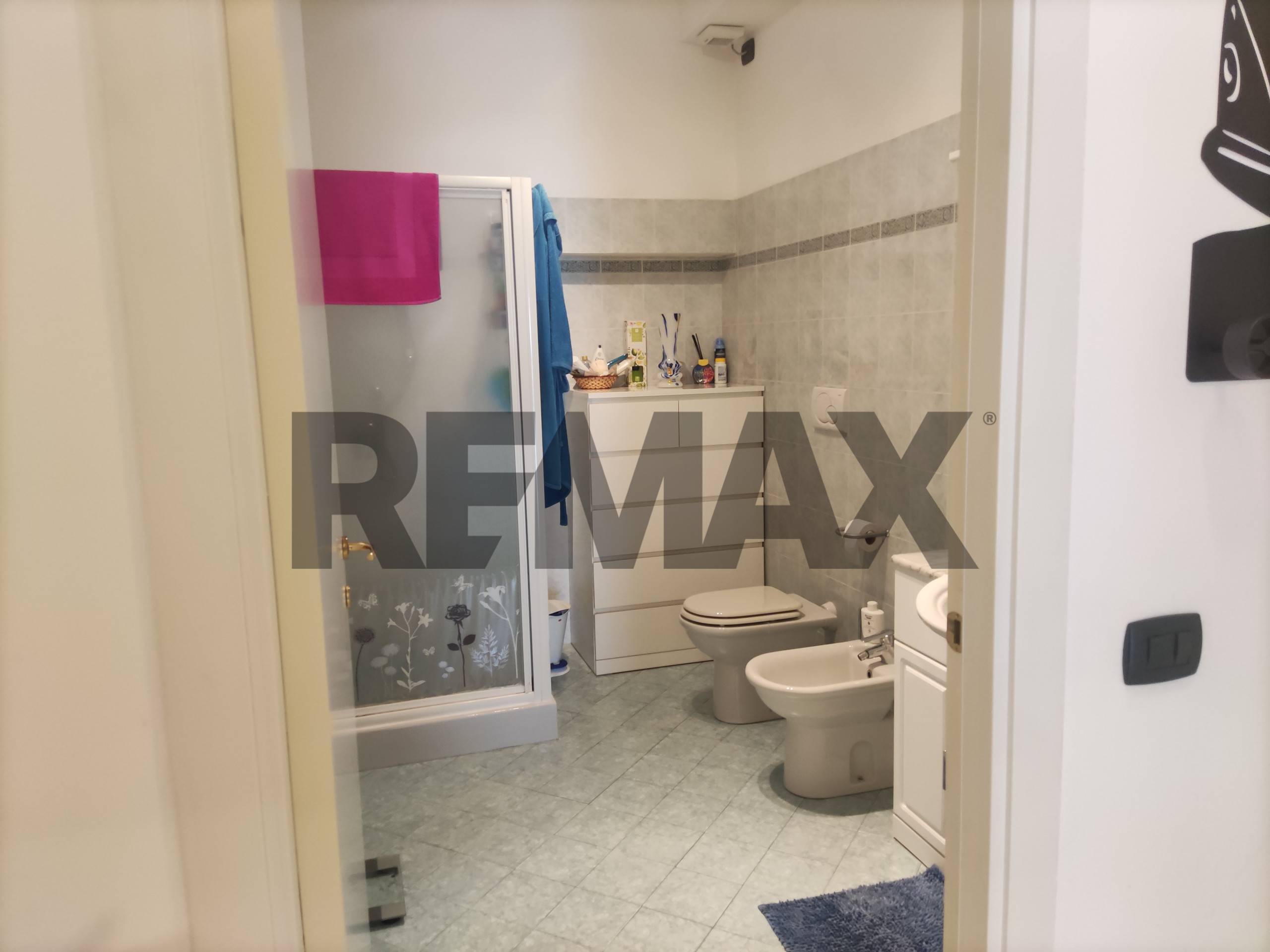 Appartamento in vendita a Savona, Lavagnola