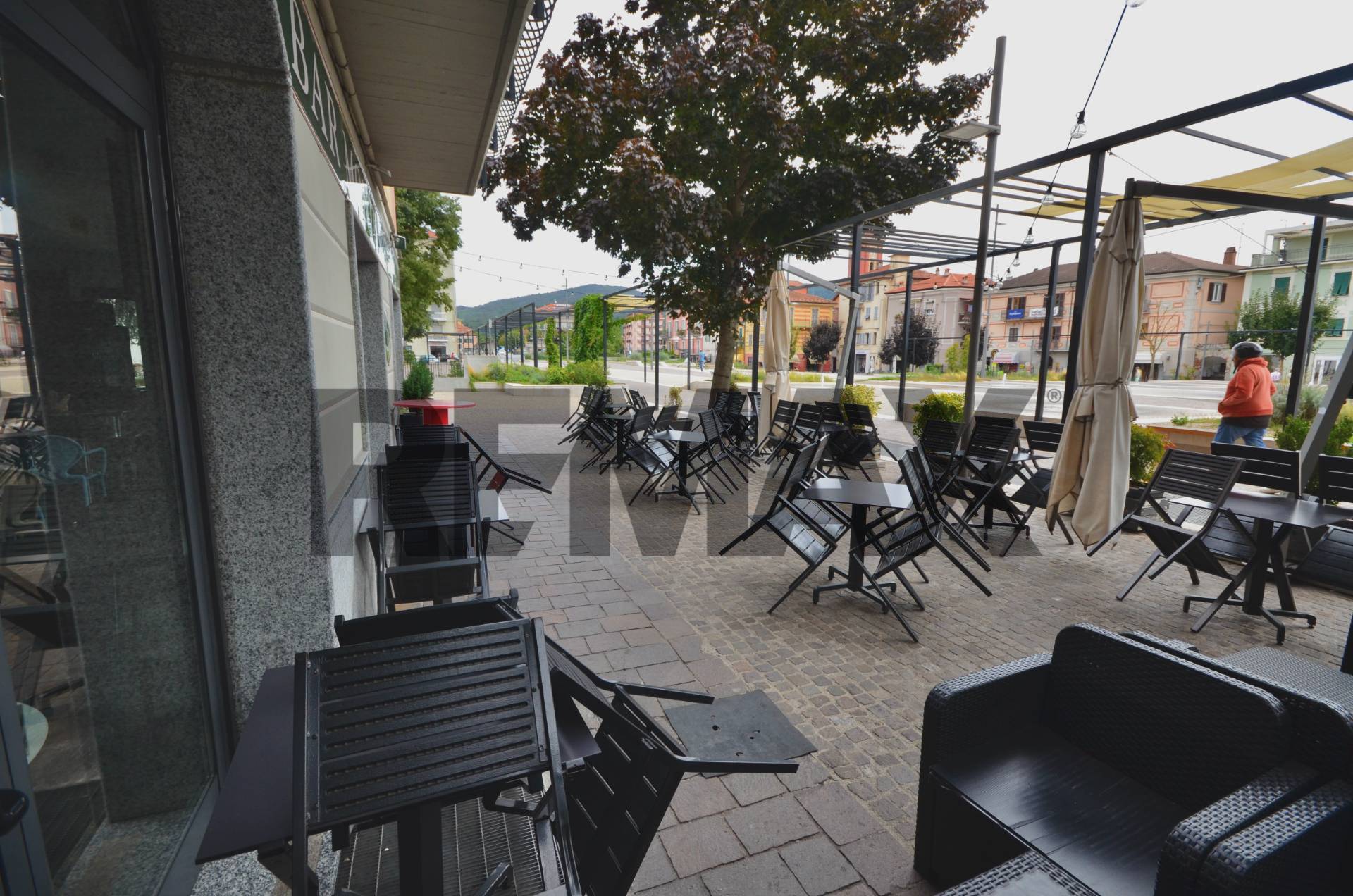 Bar in vendita a Cairo Montenotte, Centro