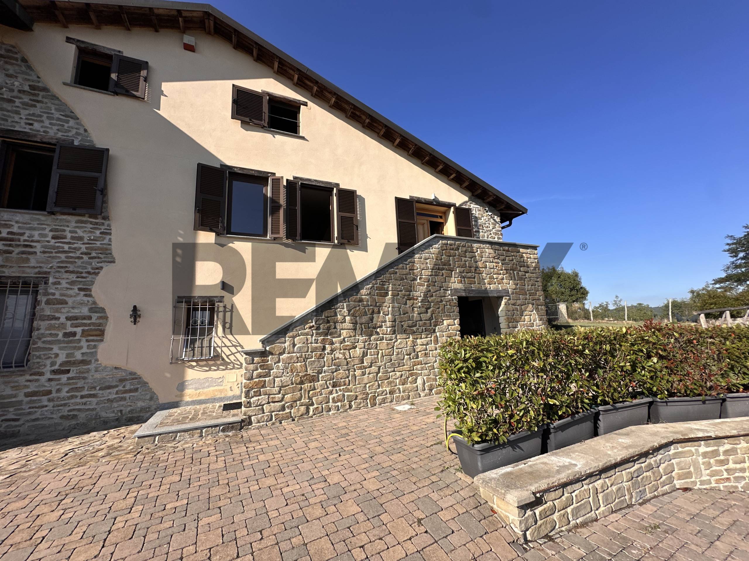 Casa Indipendente in vendita a Cairo Montenotte, Centro