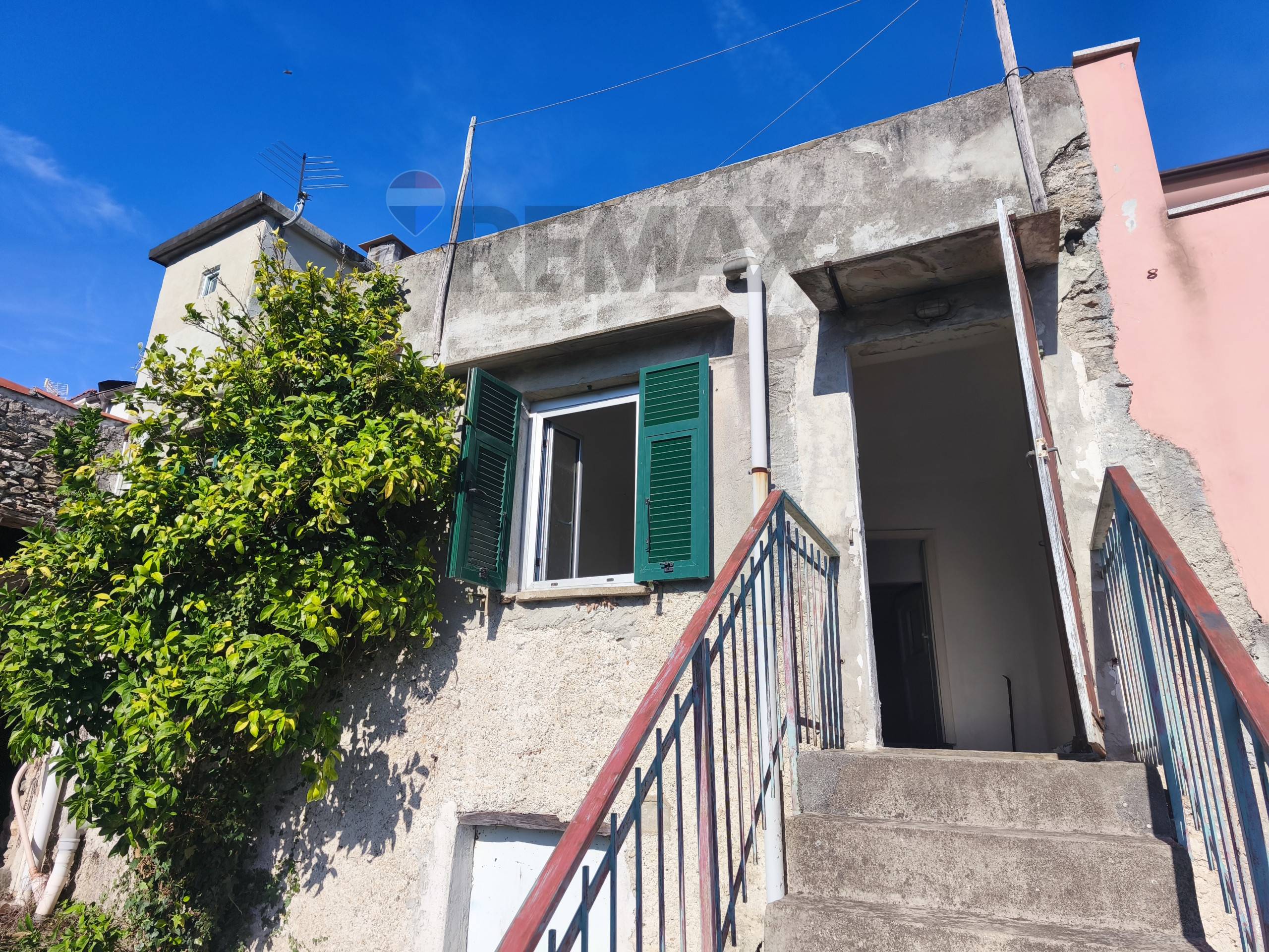 Rustico in vendita a Vado Ligure