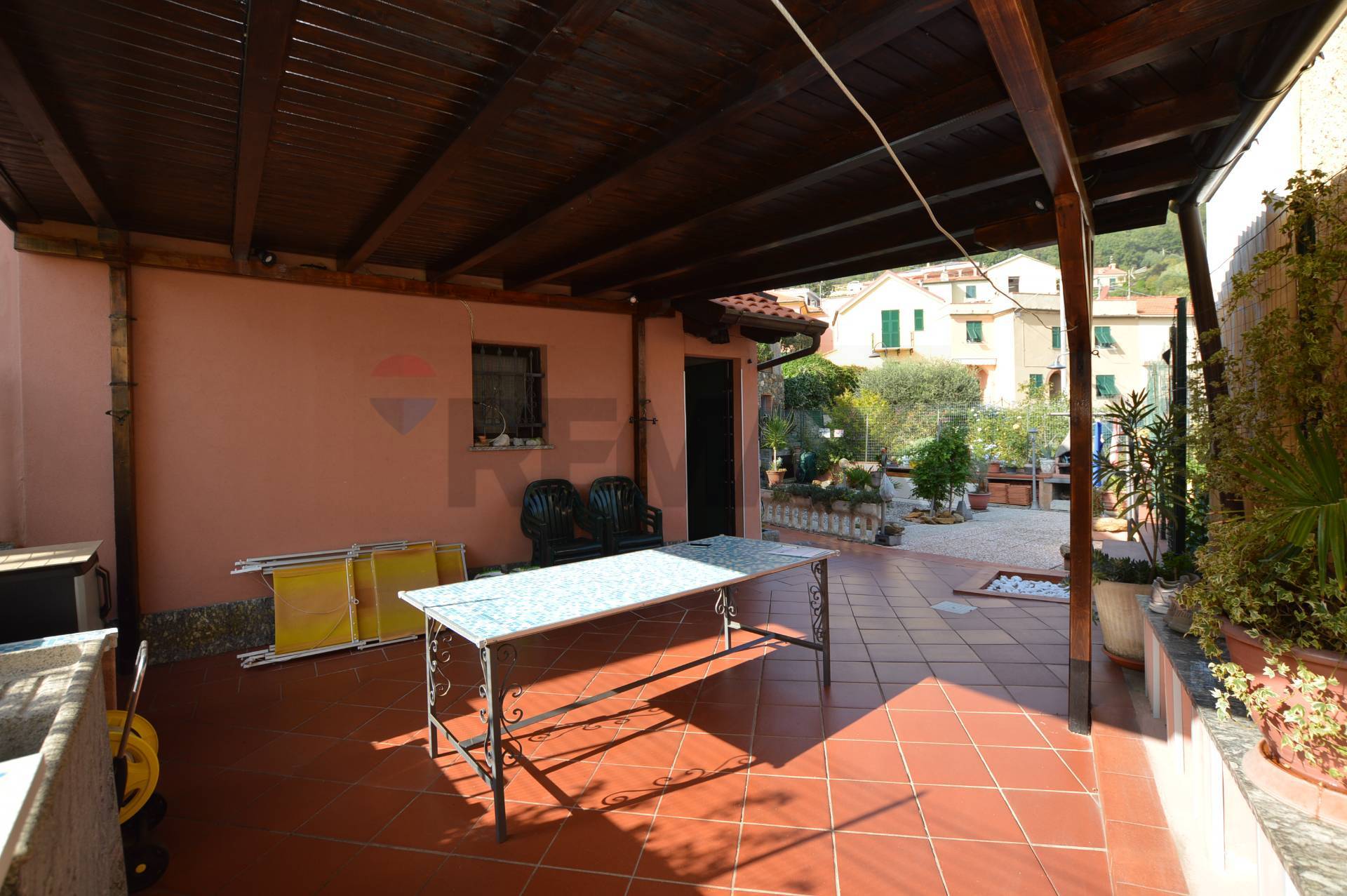 Casa Semindipendente in vendita a Bergeggi