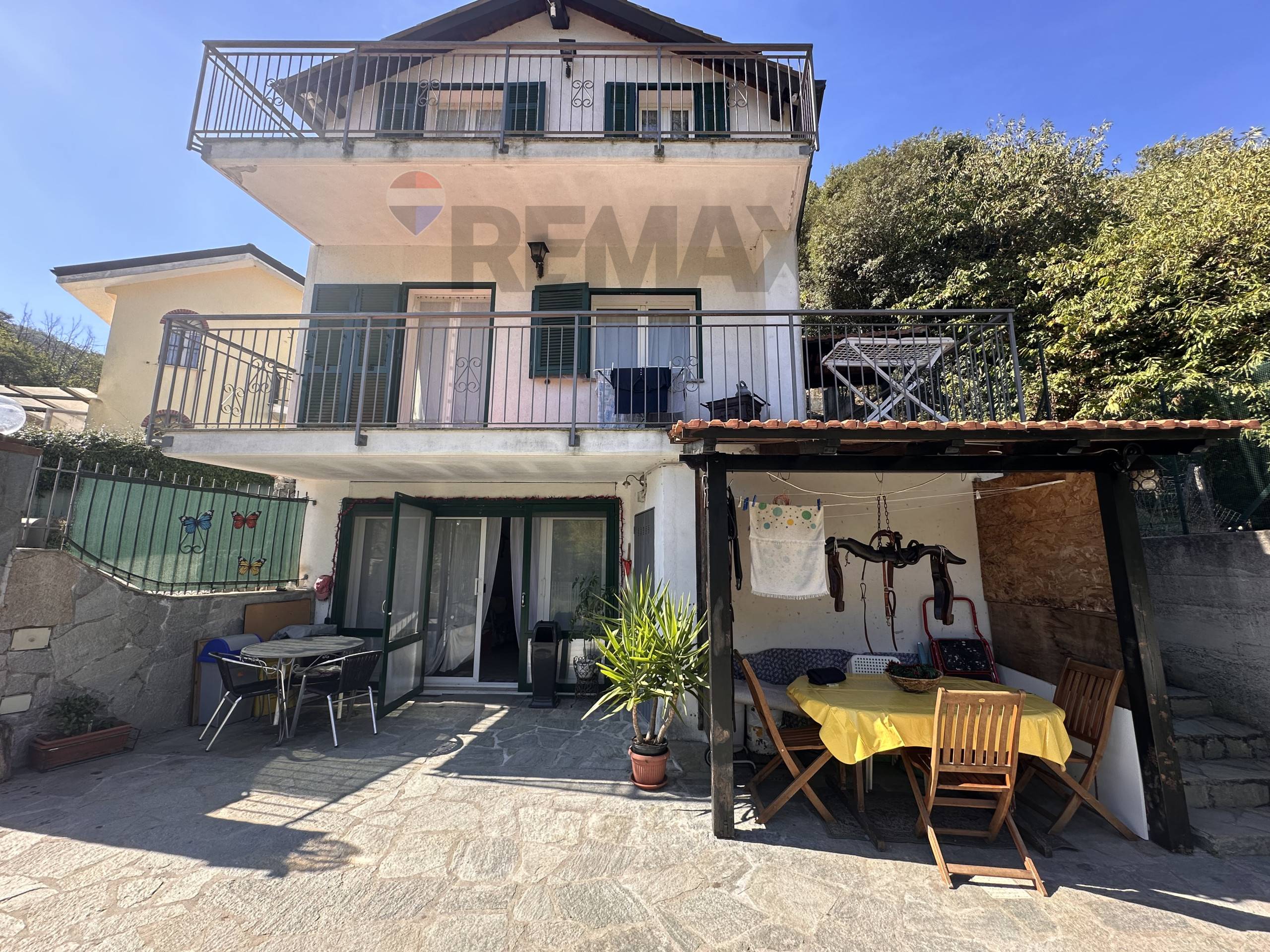 Casa Indipendente in vendita a Savona, Montemoro