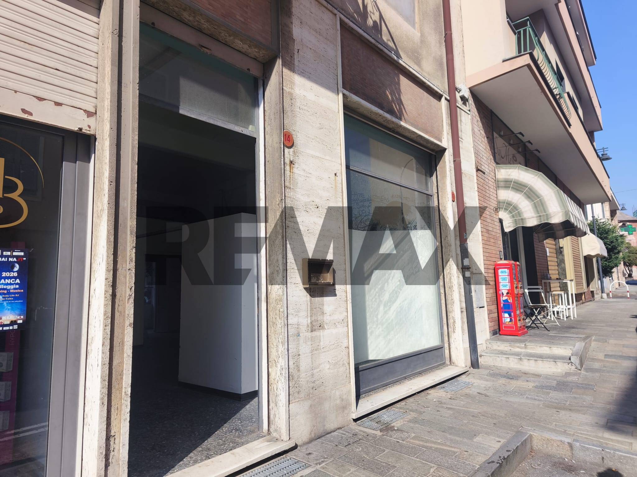 Locale Commerciale in affitto a Quiliano, Valleggia