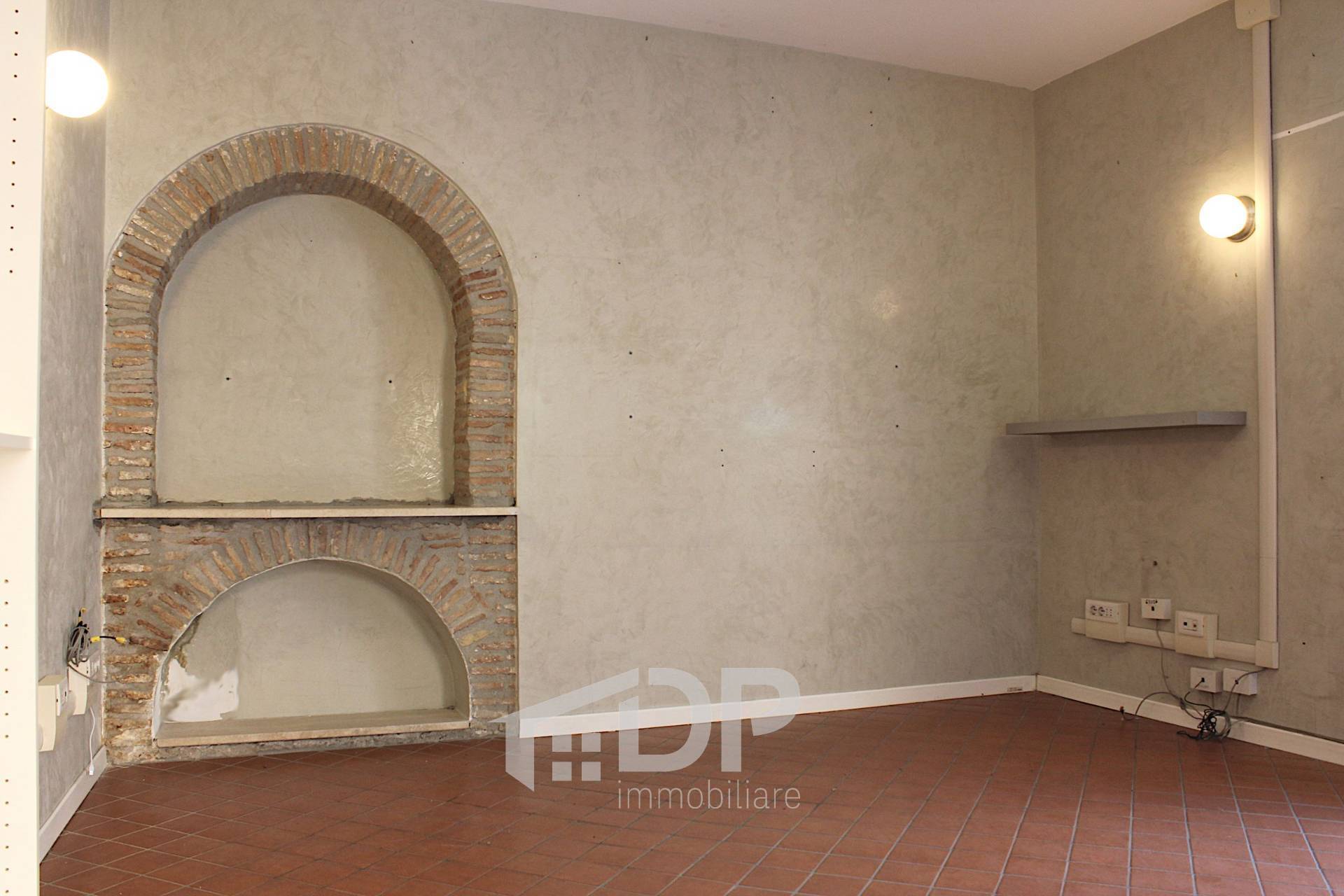 Studio/Ufficio in vendita a Palombara Sabina, Semicentrale