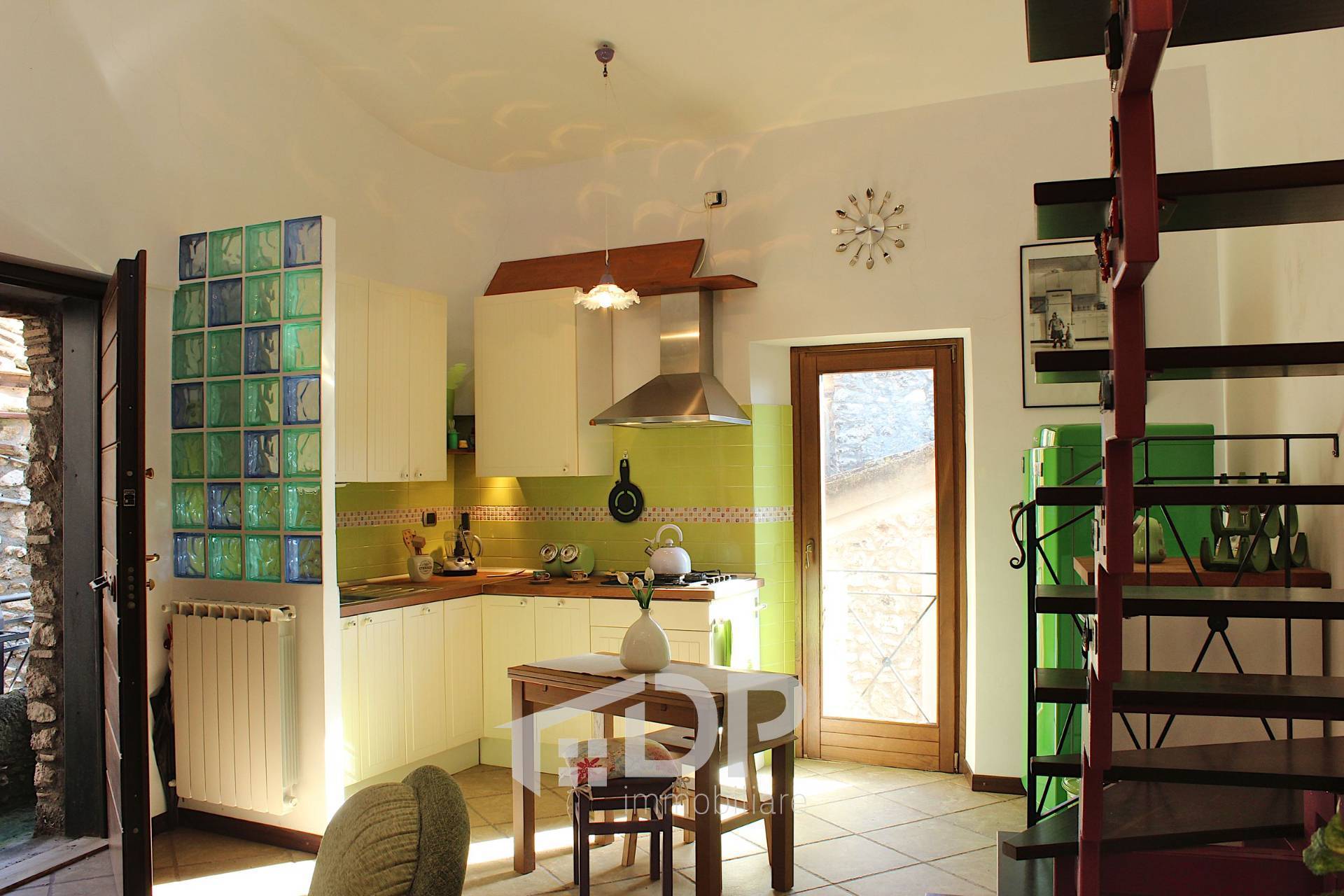 Appartamento in vendita a Moricone, Centro