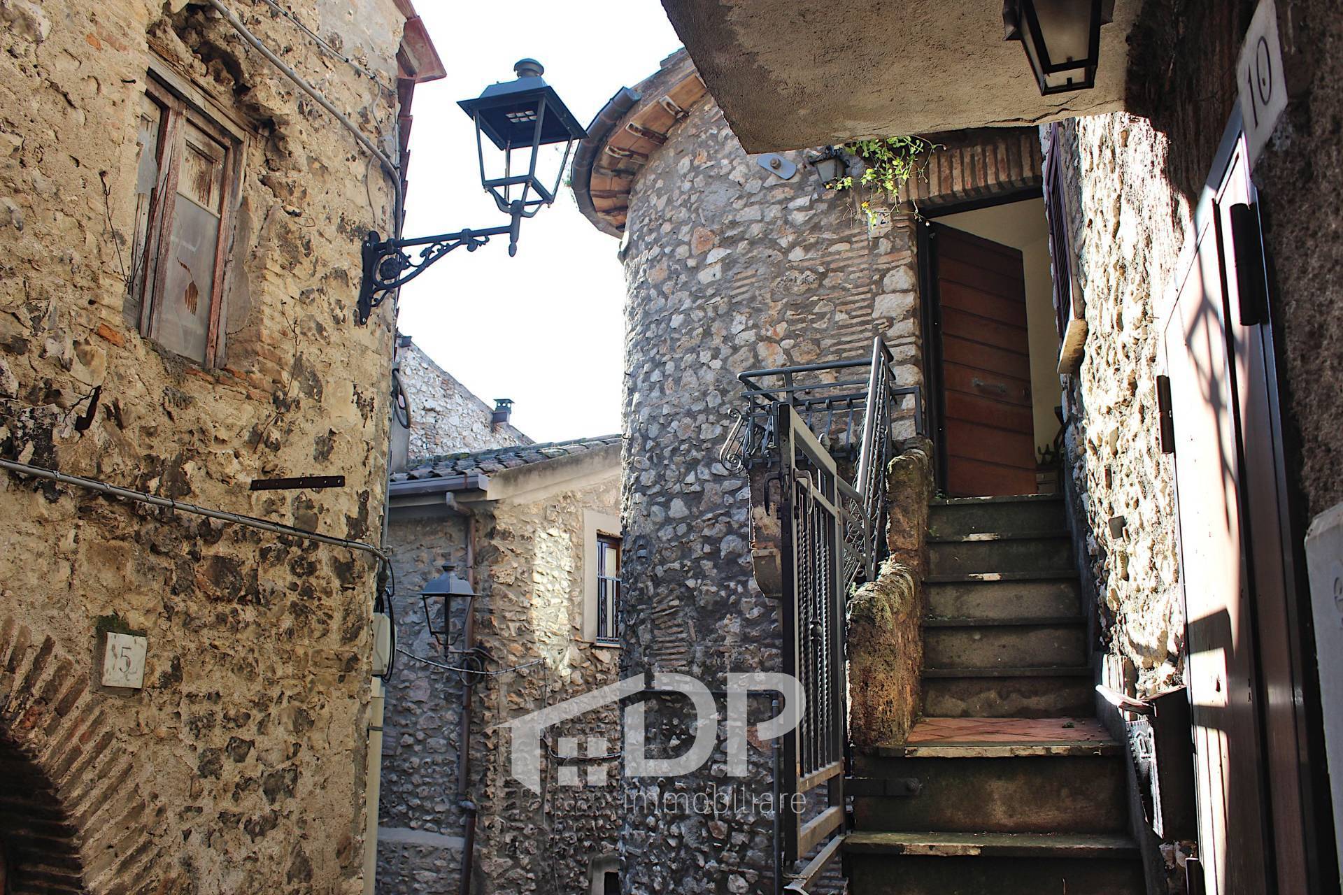 Appartamento in vendita a Moricone, Centro
