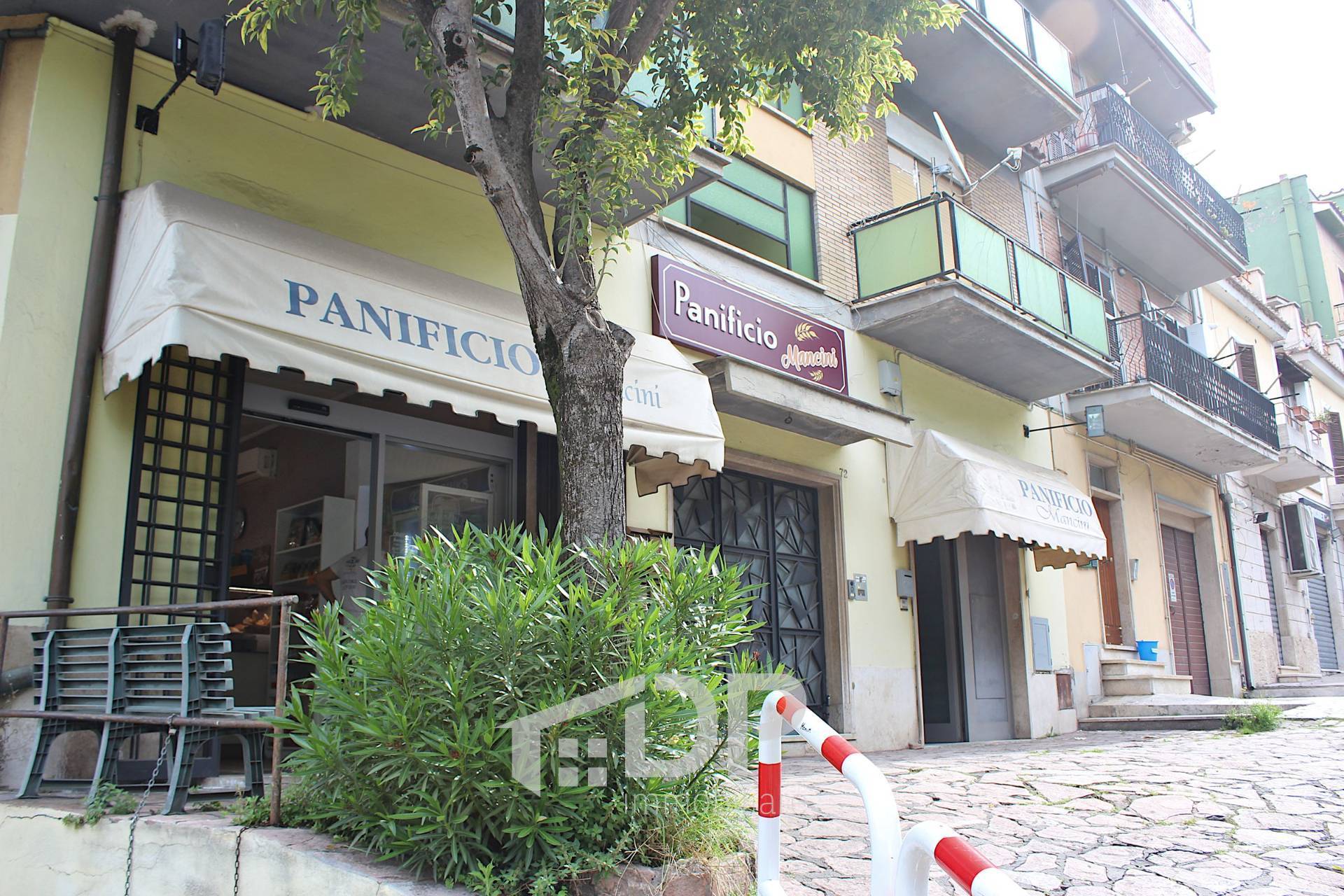 Attivit commerciale in vendita a Palombara Sabina, Semicentrale