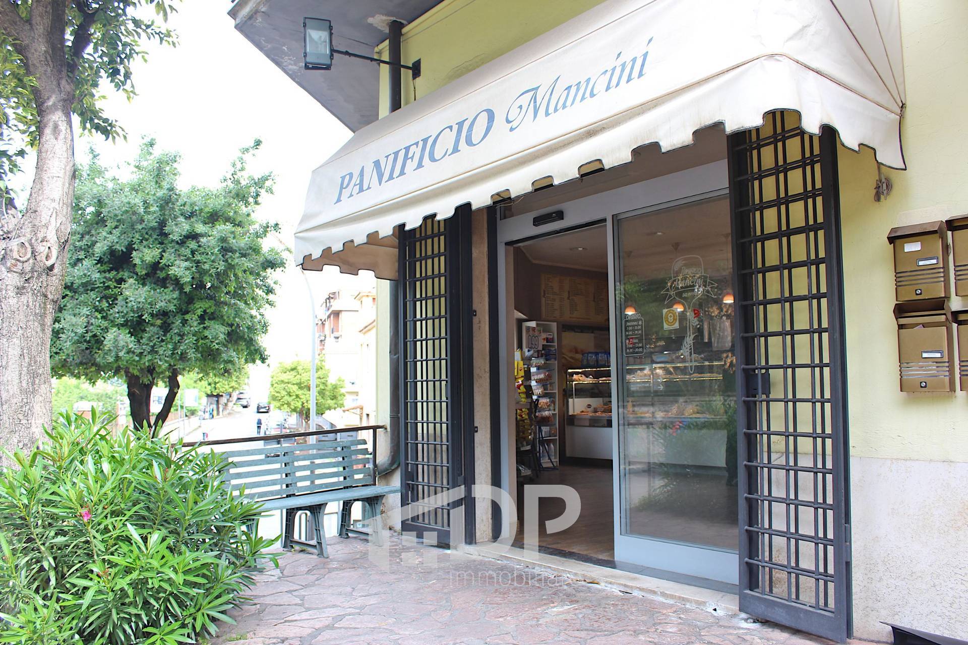 Attivit commerciale in vendita a Palombara Sabina, Semicentrale