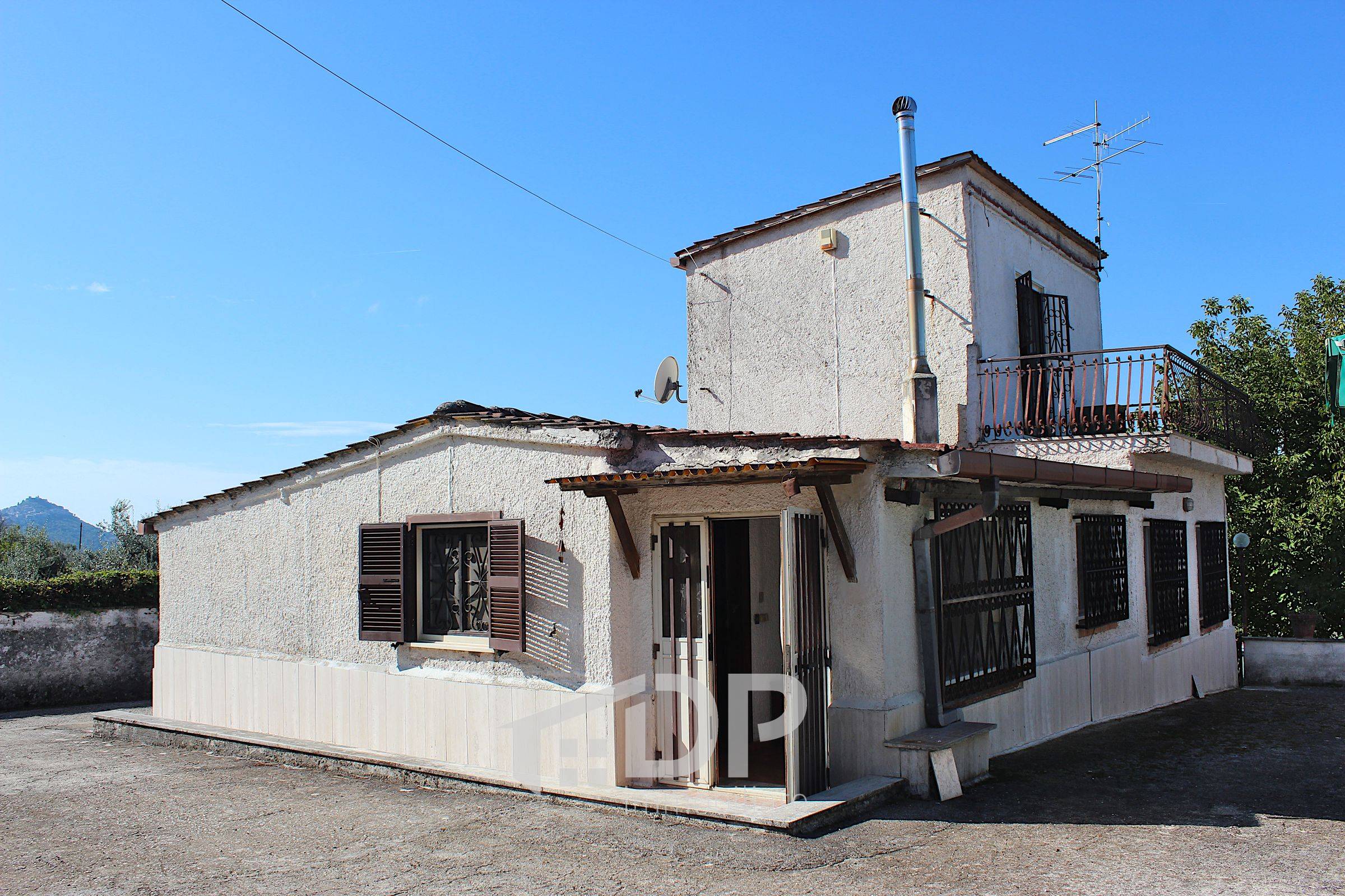 Casa singola in vendita a Palombara Sabina, Cimitero