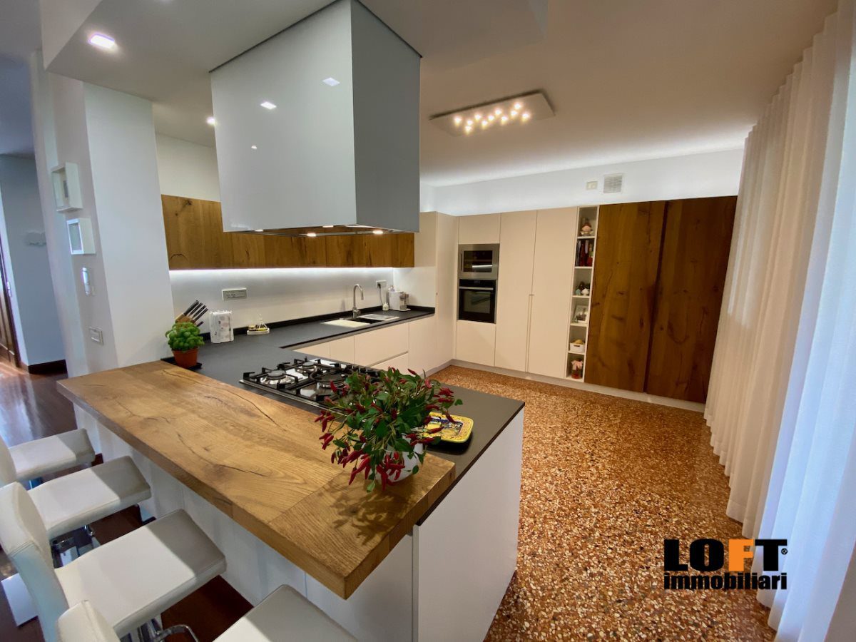 Villa in vendita a Selvazzano Dentro