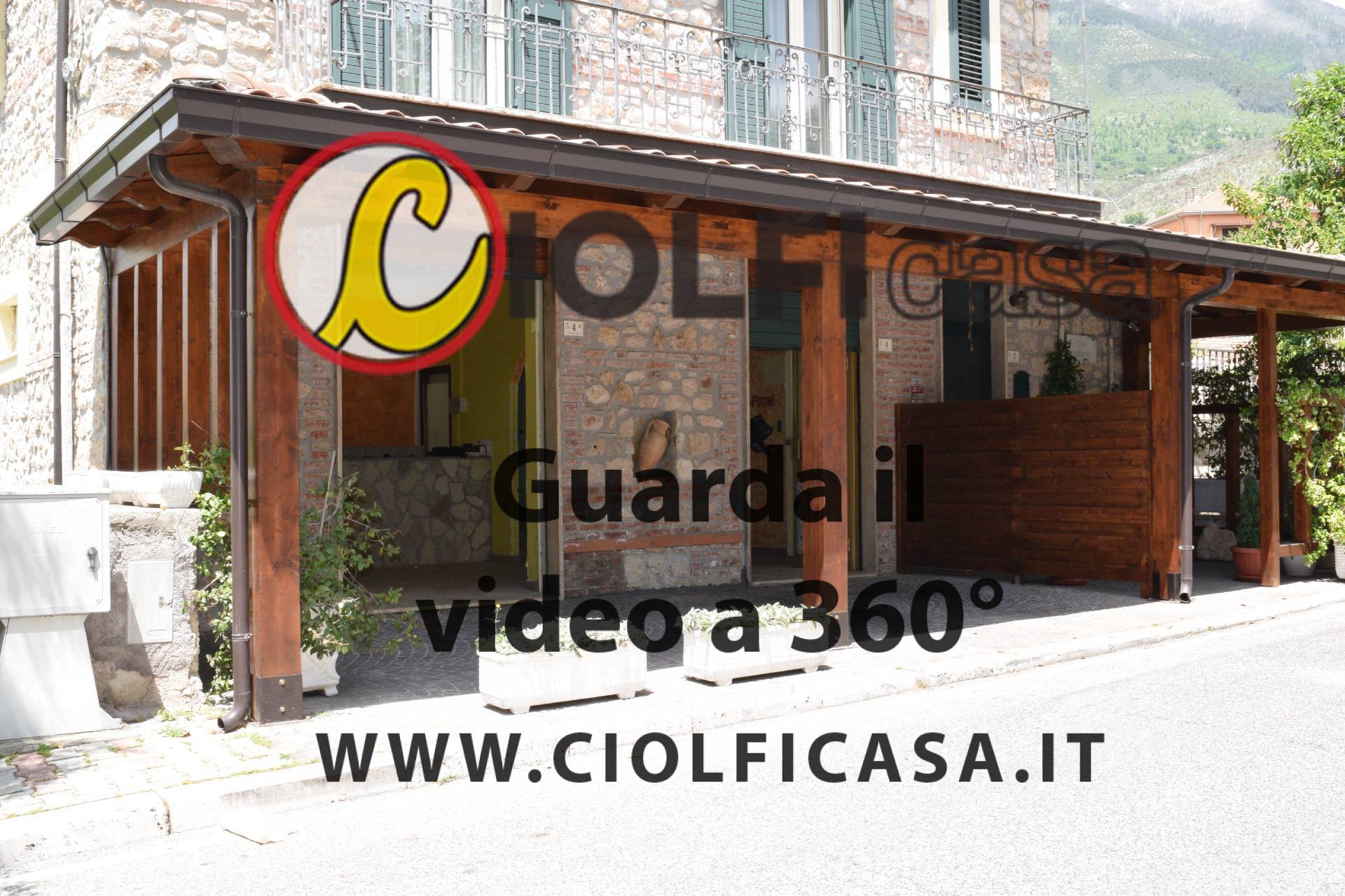 Locale commerciale in affitto a Piedimonte San Germano, Piedimonte Alta