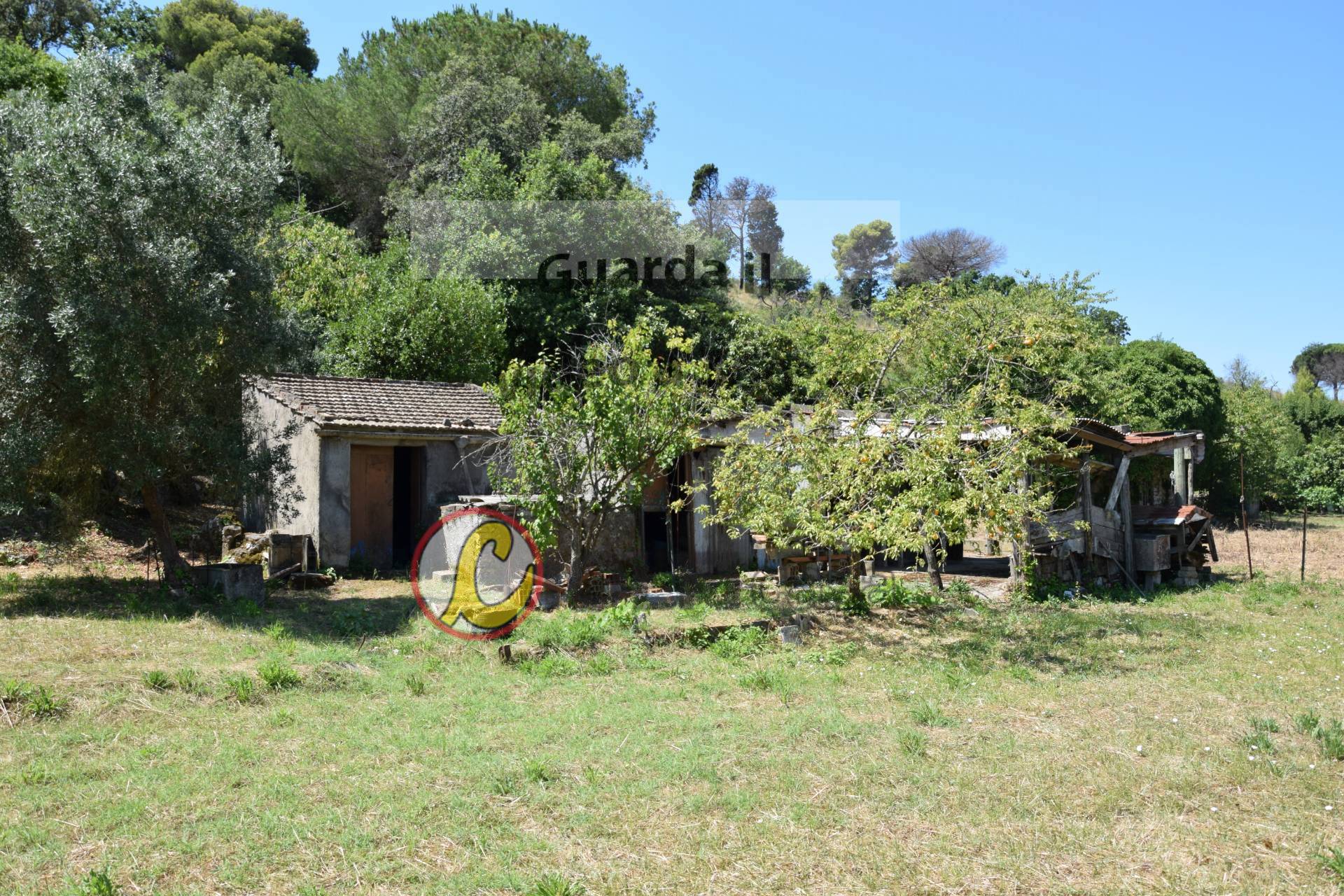 Locale commerciale in vendita a Gaeta, Sant'Agostino