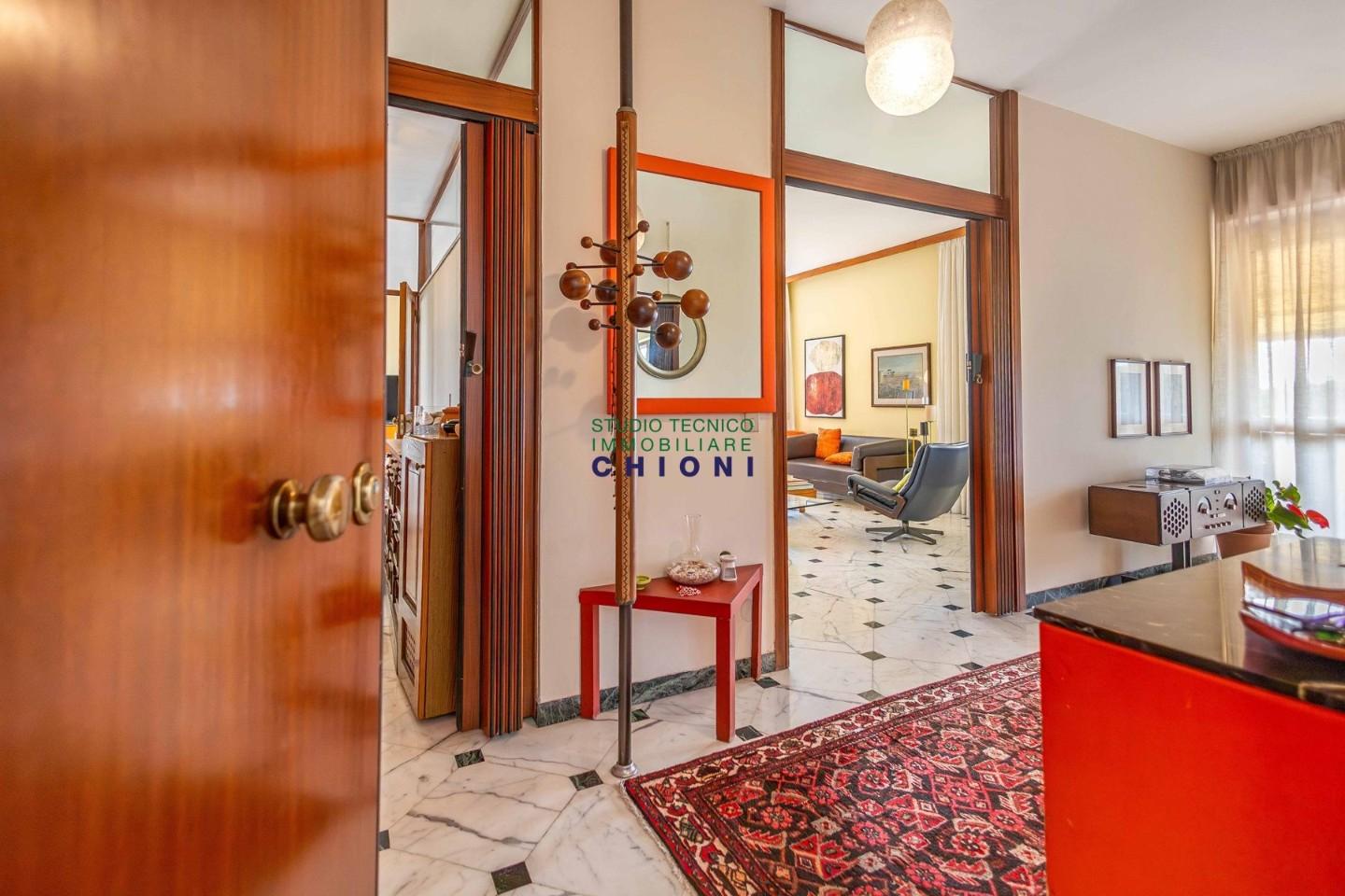 Attico vista mare, Carrara marina di