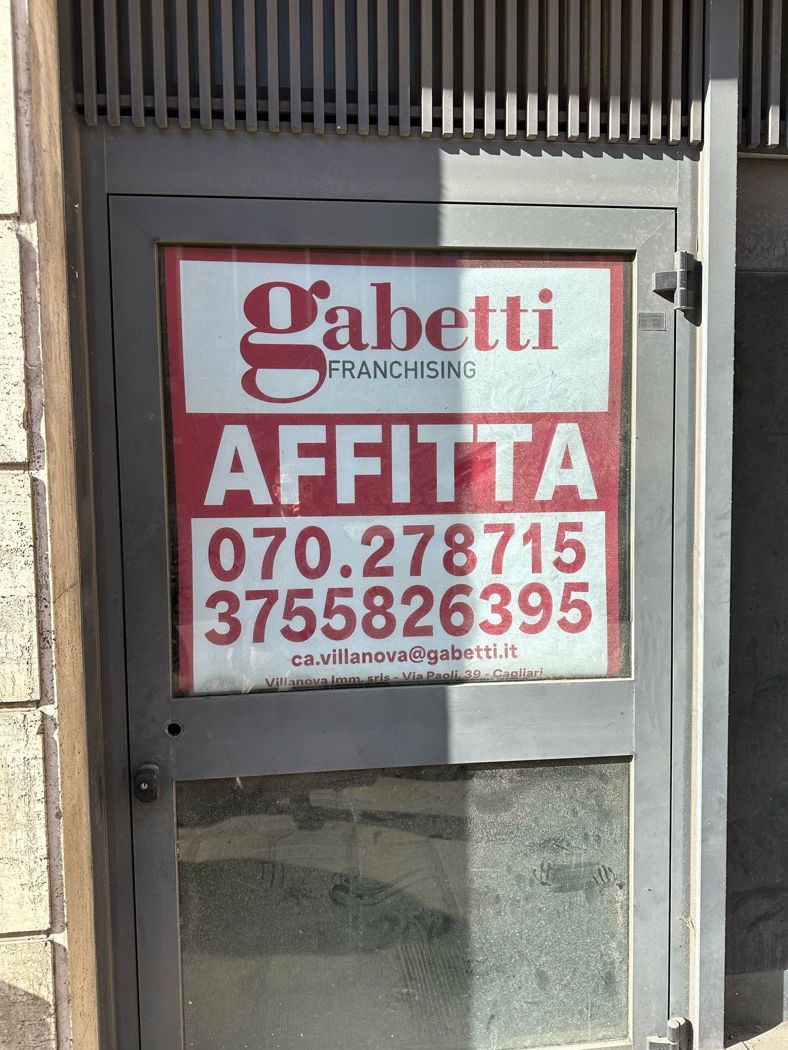 Negozio in affitto a Cagliari
