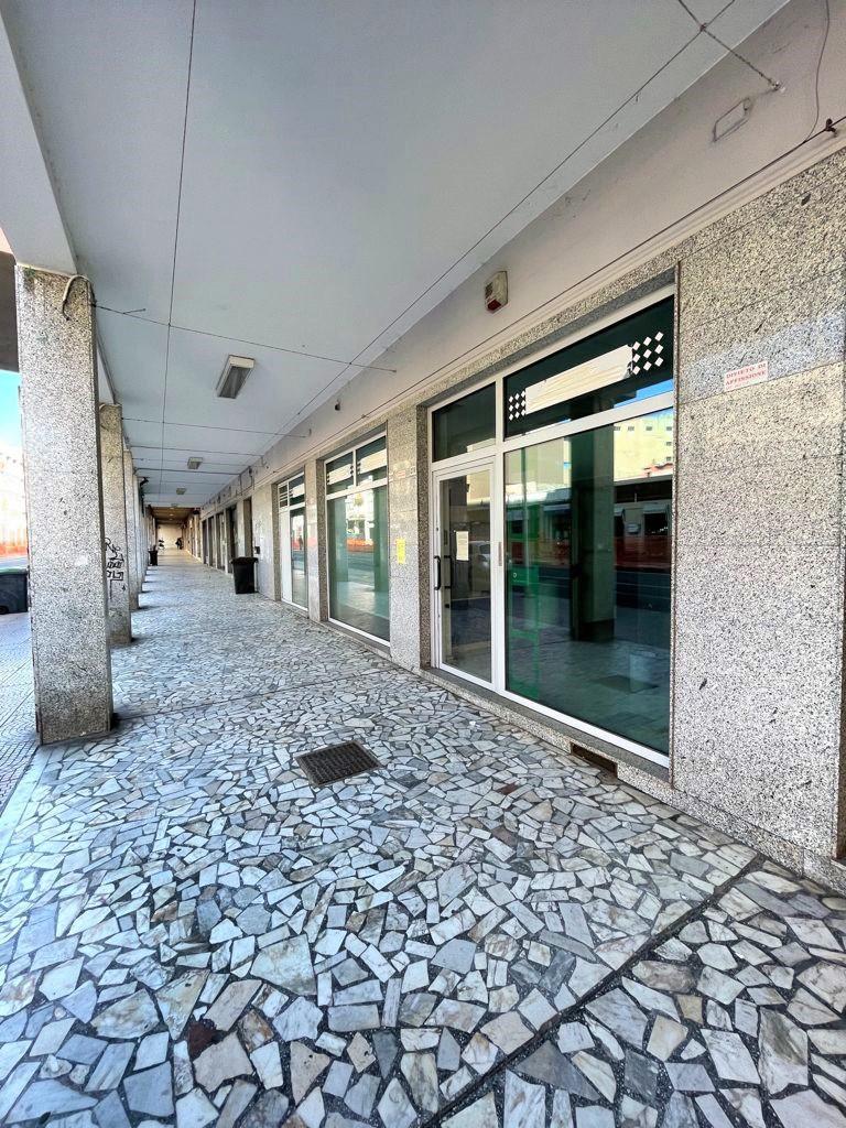 Negozio in vendita a Cagliari