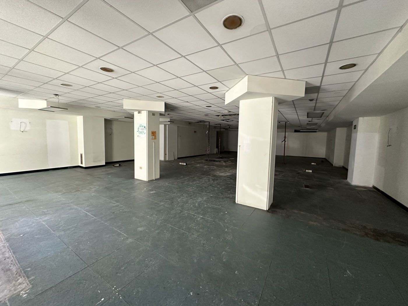 Negozio in affitto a Cagliari