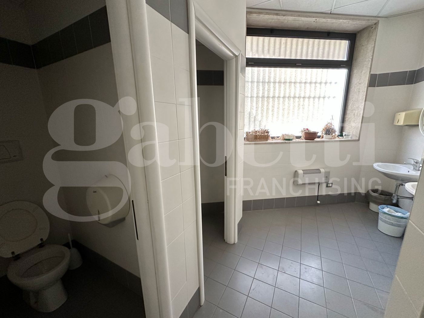 Negozio in affitto a Cagliari