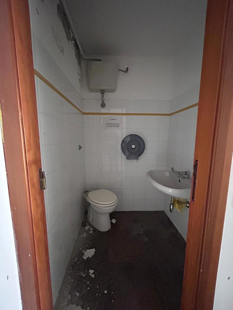Negozio in vendita a Cagliari