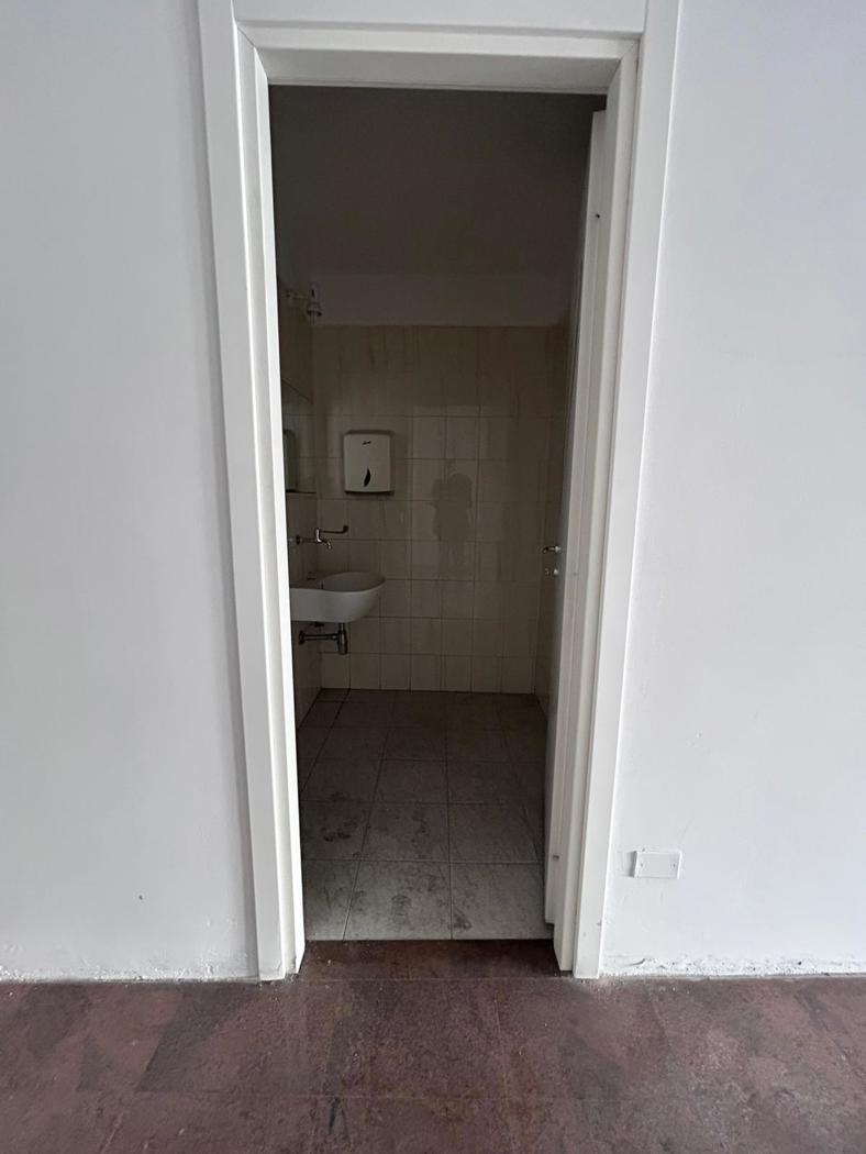 Negozio in vendita a Cagliari