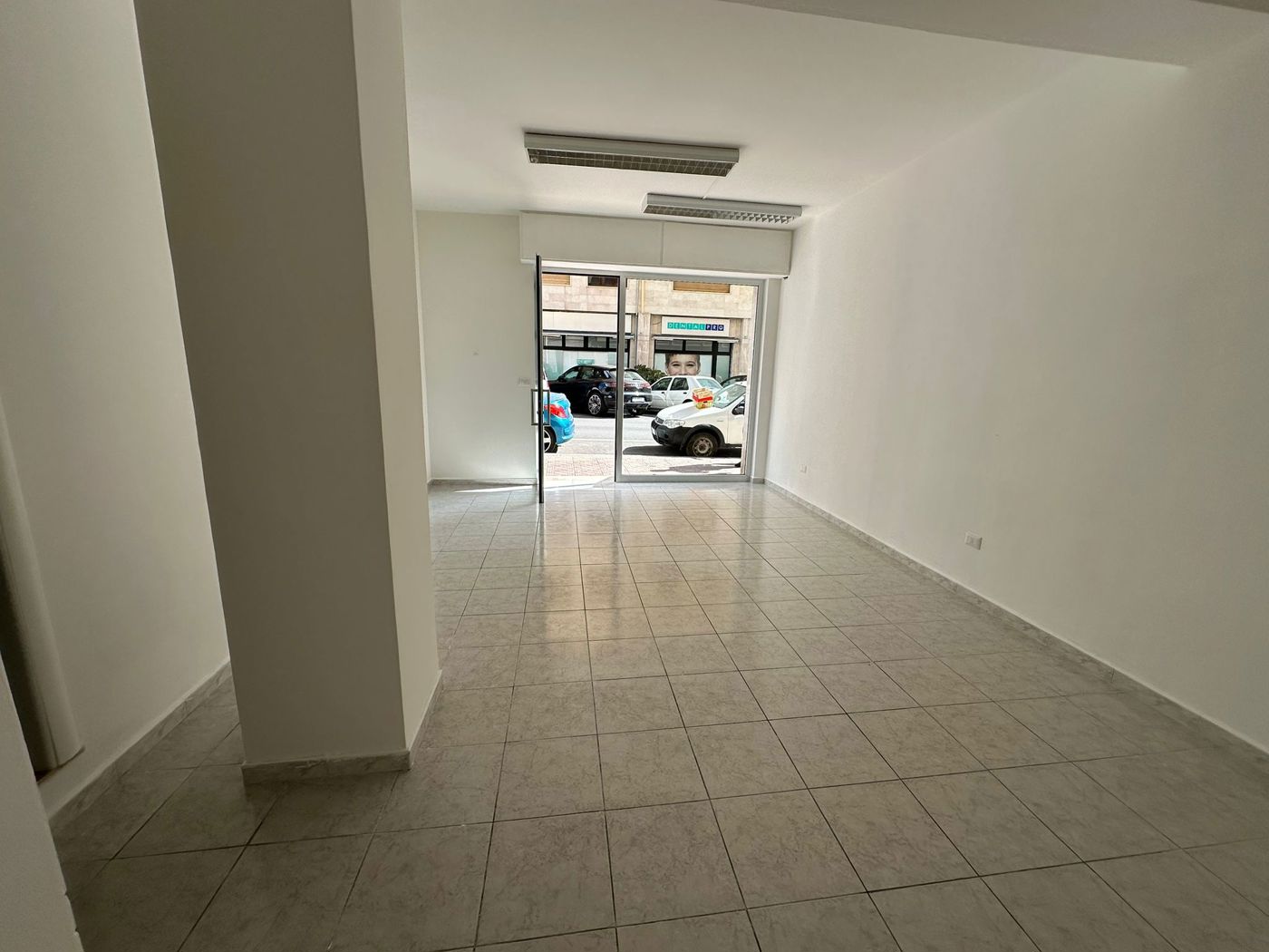 Negozio in affitto a Cagliari