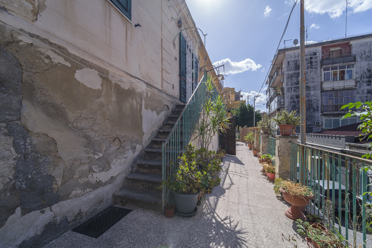 Casa indipendente con giardino a Messina