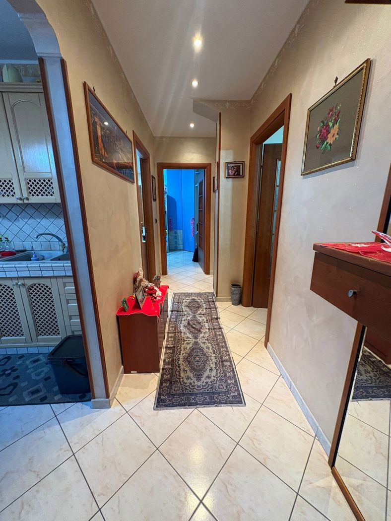 Trilocale con box a Messina