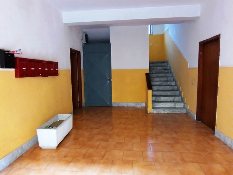 Quadrilocale con box a Messina