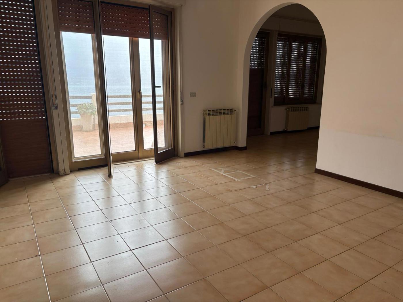 Attico con box a Messina