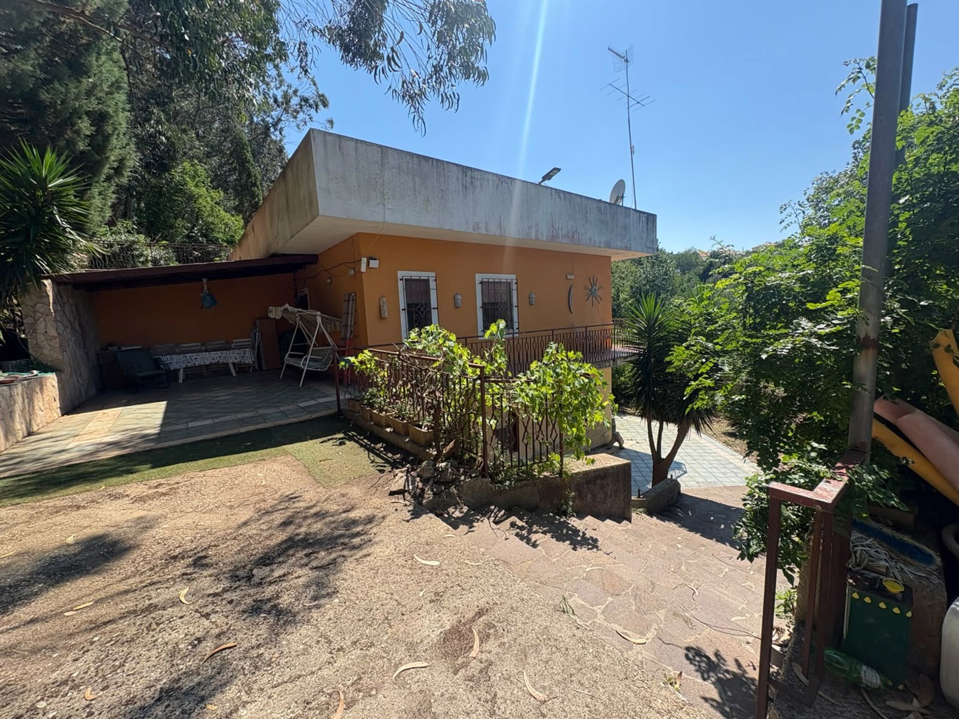Casa indipendente con giardino a Messina