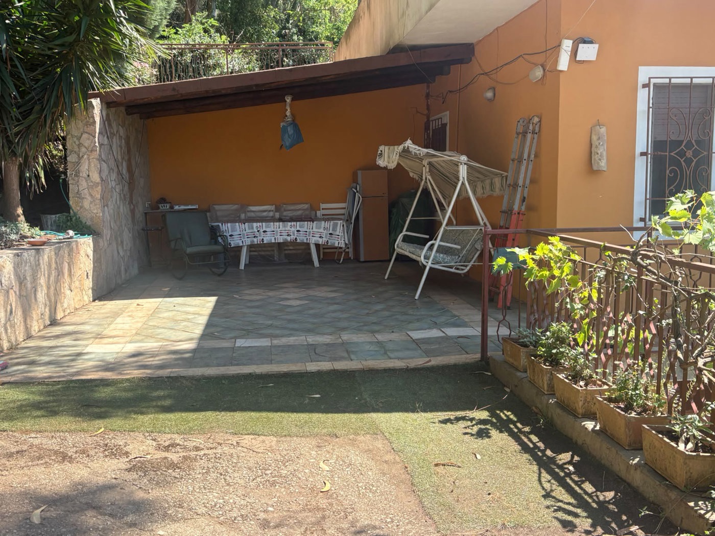 Casa indipendente con giardino a Messina
