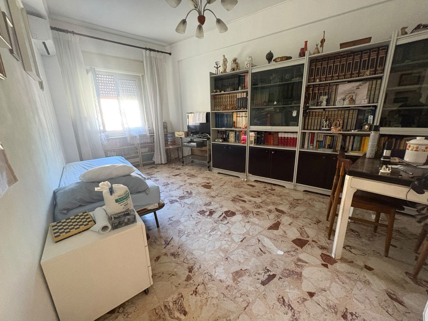 Quadrilocale arredato in affitto a Messina