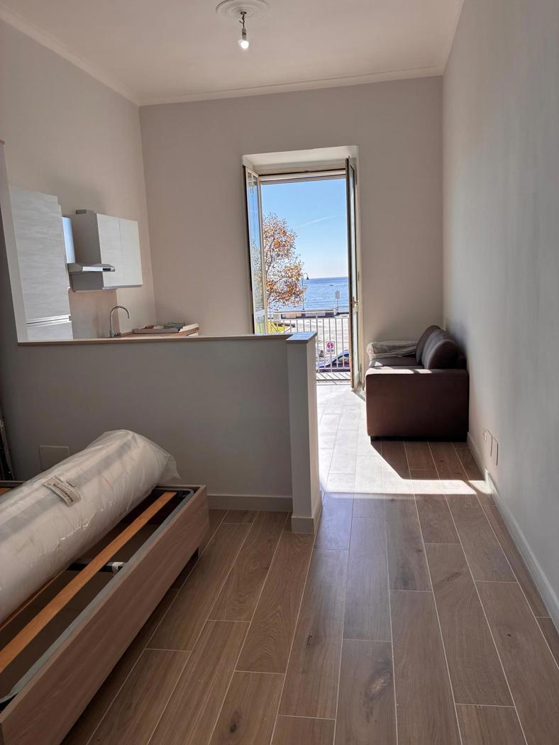 Monolocale arredato in affitto a Pozzuoli