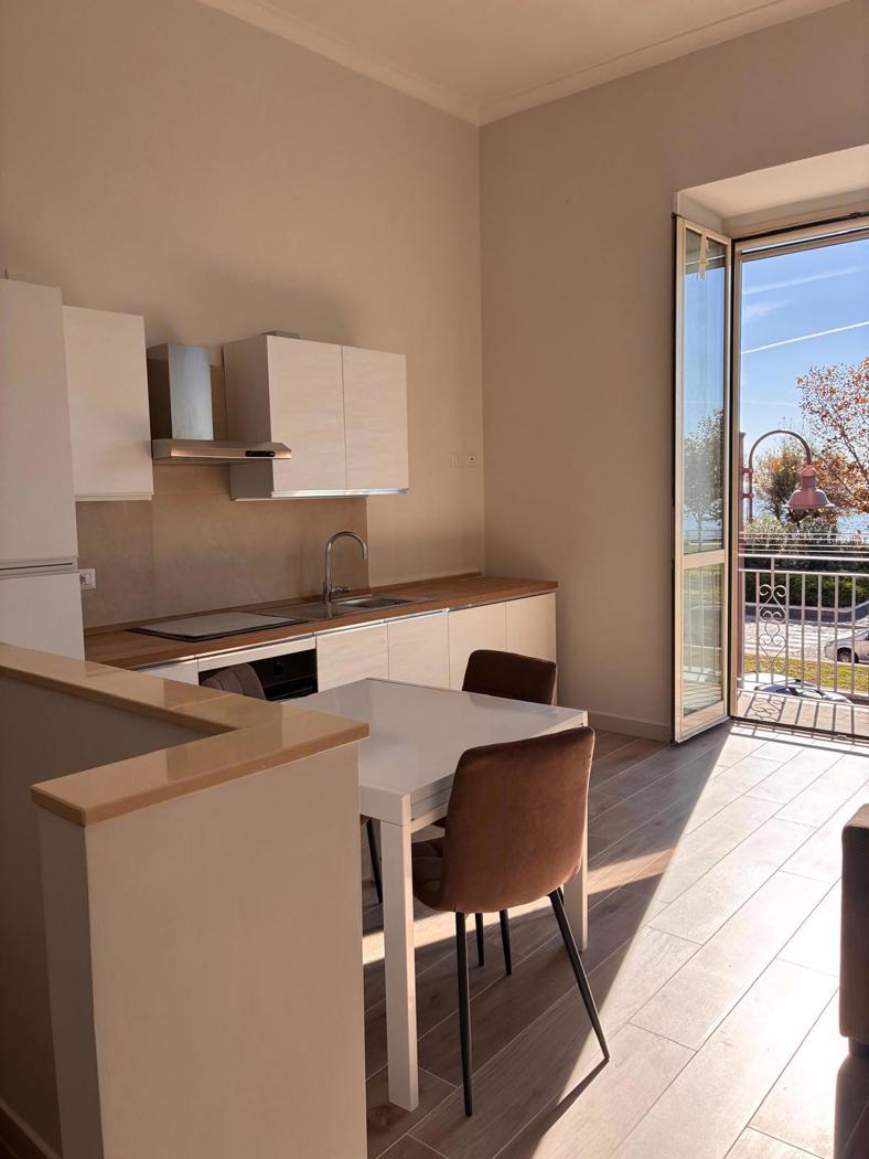 Monolocale arredato in affitto a Pozzuoli