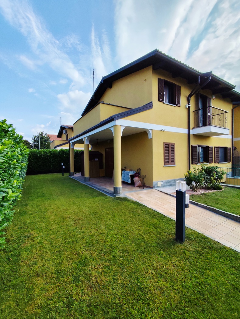 Villa con giardino a Foglizzo