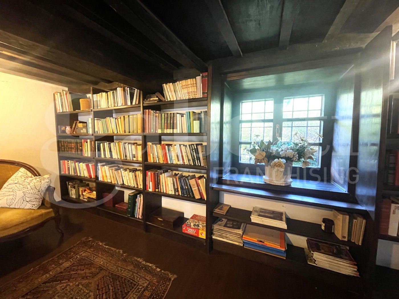 Villa con giardino a Valchiusa