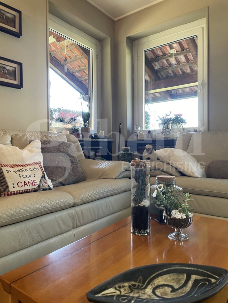 Villa con giardino a Mazz