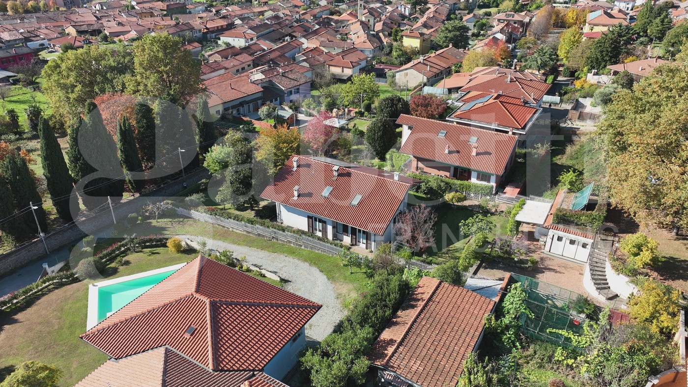 Villa con giardino a Mazz