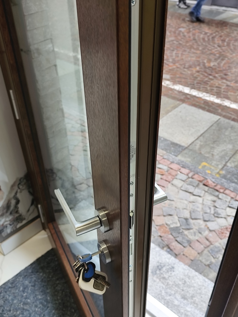 Negozio classe A1 a Caluso