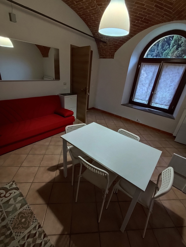 Bilocale arredato in affitto a Caluso