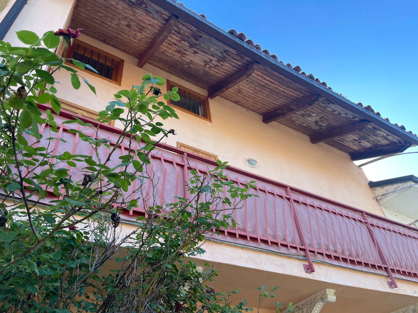 Casa indipendente da ristrutturare a Barone Canavese